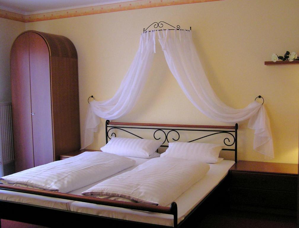 Hotel Pfaffenhof Lich Kamer foto